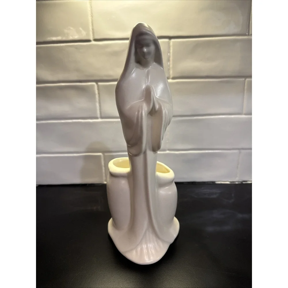 Vintage‎ HAEGER Pottery Madonna Blessed Mother Figurine Flower Vase Planter USA